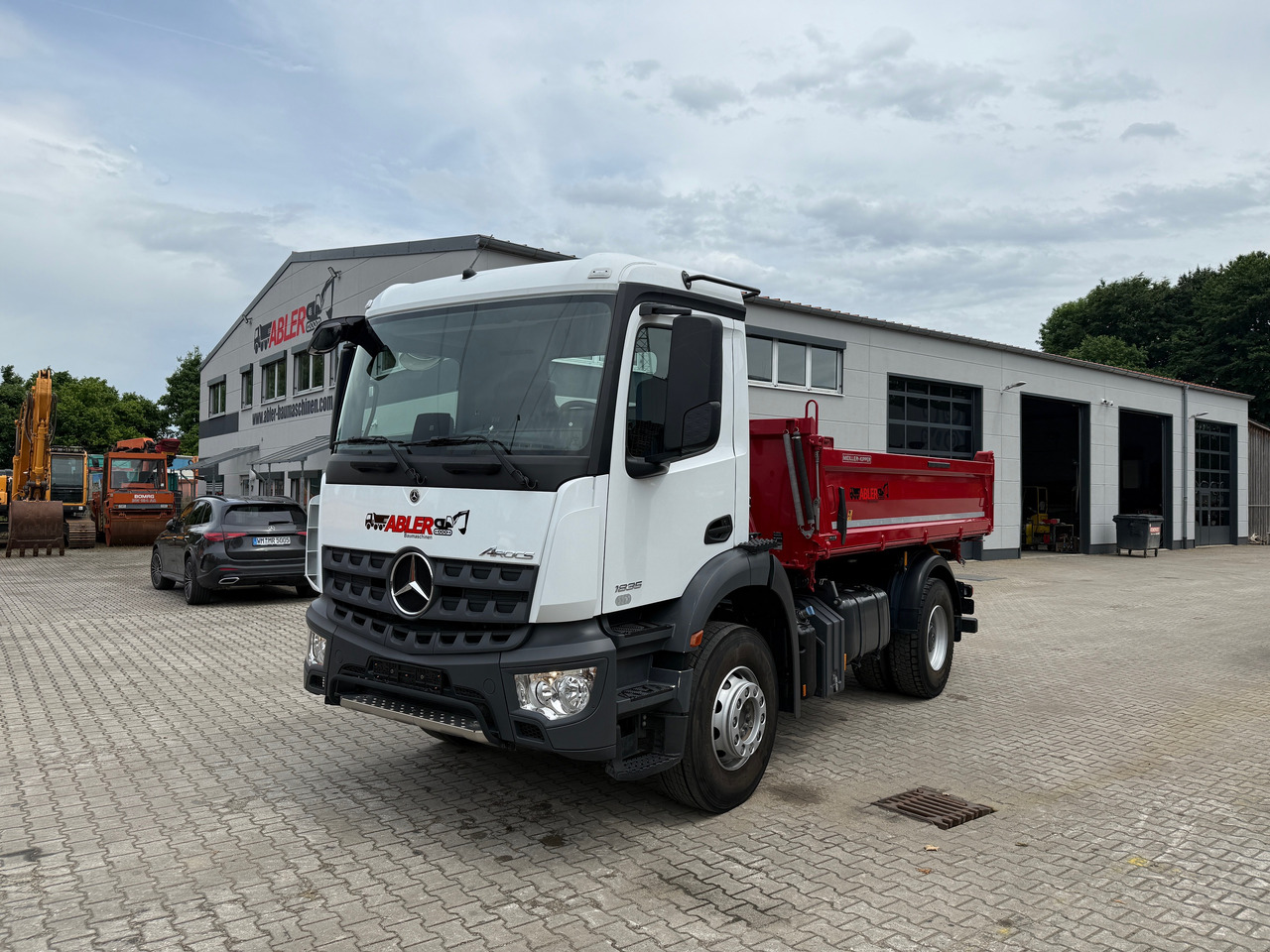 Mercedes-Benz 1835 Arocs 3-Seiten-Kipper 4900 km - Kipper vrachtwagen: afbeelding 2 Mercedes-Benz 1835 Arocs 3-Seiten-Kipper 4900 km - Kipper vrachtwagen: afbeelding 2