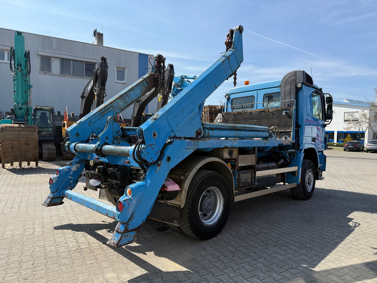Mercedes-Benz 1841 Actros MP2 Absetzkipper 4x4 Allrad Klima - Portaalarmsysteem vrachtwagen: afbeelding 3 Mercedes-Benz 1841 Actros MP2 Absetzkipper 4x4 Allrad Klima - Portaalarmsysteem vrachtwagen: afbeelding 3
