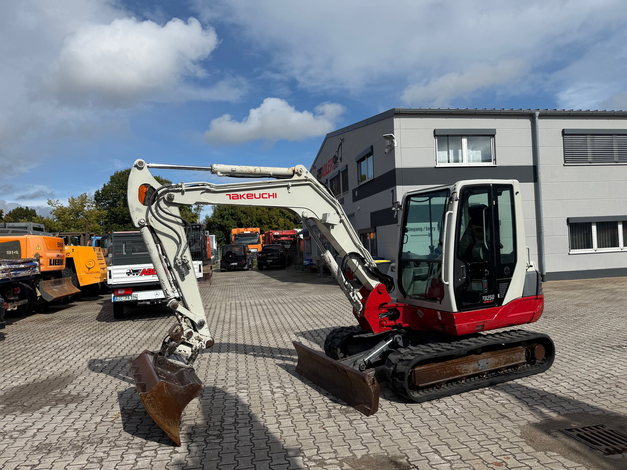 Takeuchi TB250 Minibagger Powertilt MS03 - Graafmachine: afbeelding 2 Takeuchi TB250 Minibagger Powertilt MS03 - Graafmachine: afbeelding 2