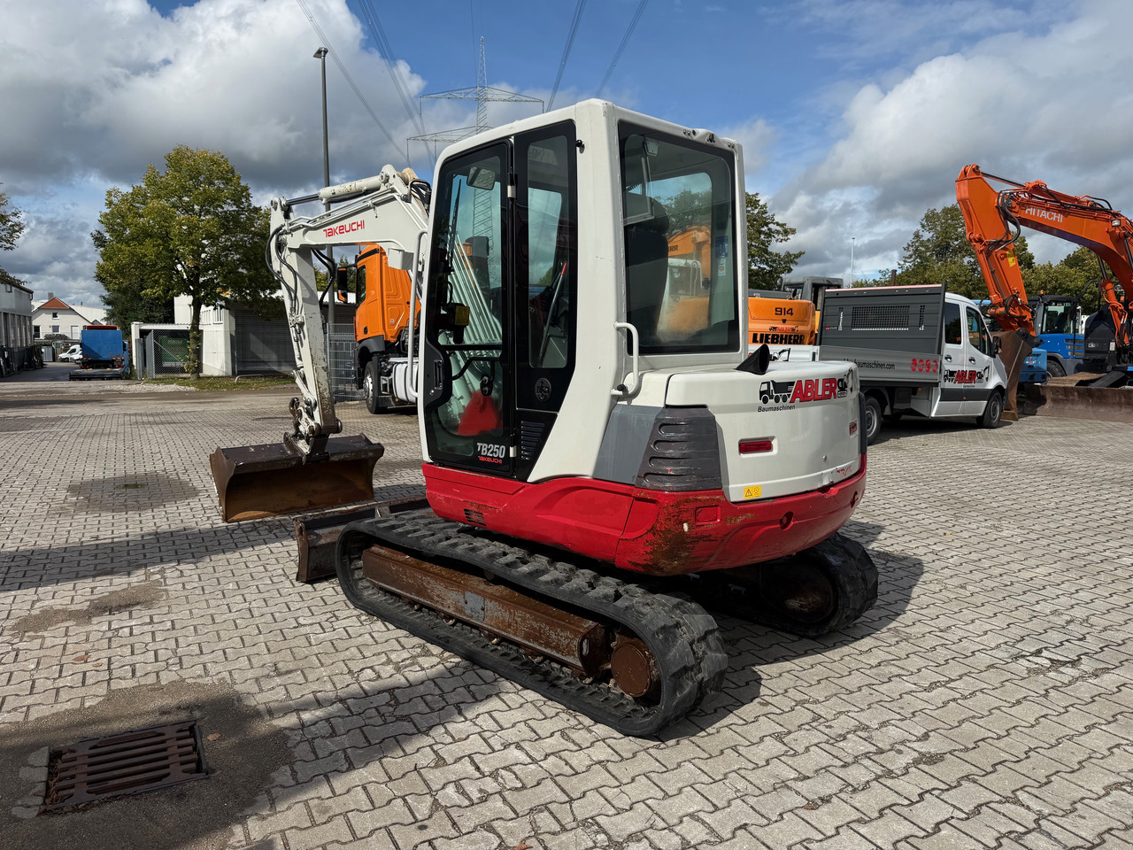 Takeuchi TB250 Minibagger Powertilt MS03 - Graafmachine: afbeelding 4 Takeuchi TB250 Minibagger Powertilt MS03 - Graafmachine: afbeelding 4
