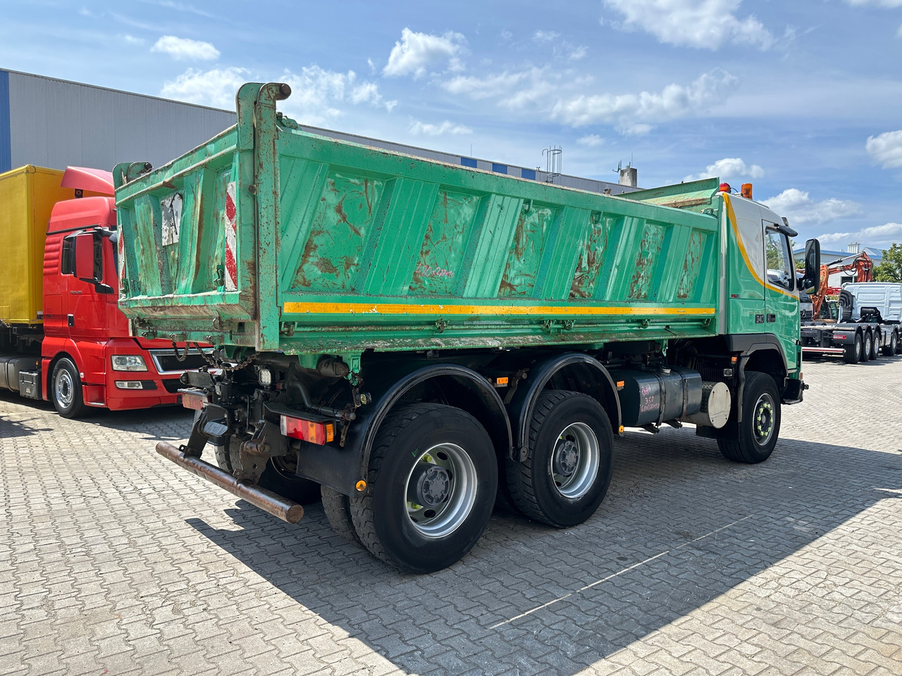 Volvo FM12 340 3-Seiten-Kipper Bordmatic AHK Klima - Kipper vrachtwagen: afbeelding 5 Volvo FM12 340 3-Seiten-Kipper Bordmatic AHK Klima - Kipper vrachtwagen: afbeelding 5