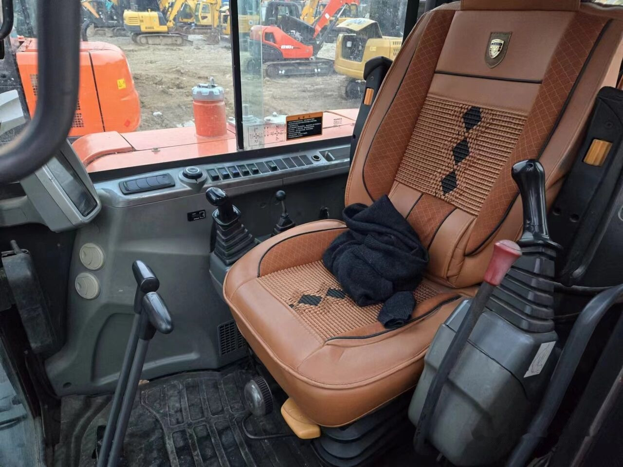 Doosan DX60-9 - Rupsgraafmachine: afbeelding 4 Doosan DX60-9 - Rupsgraafmachine: afbeelding 4