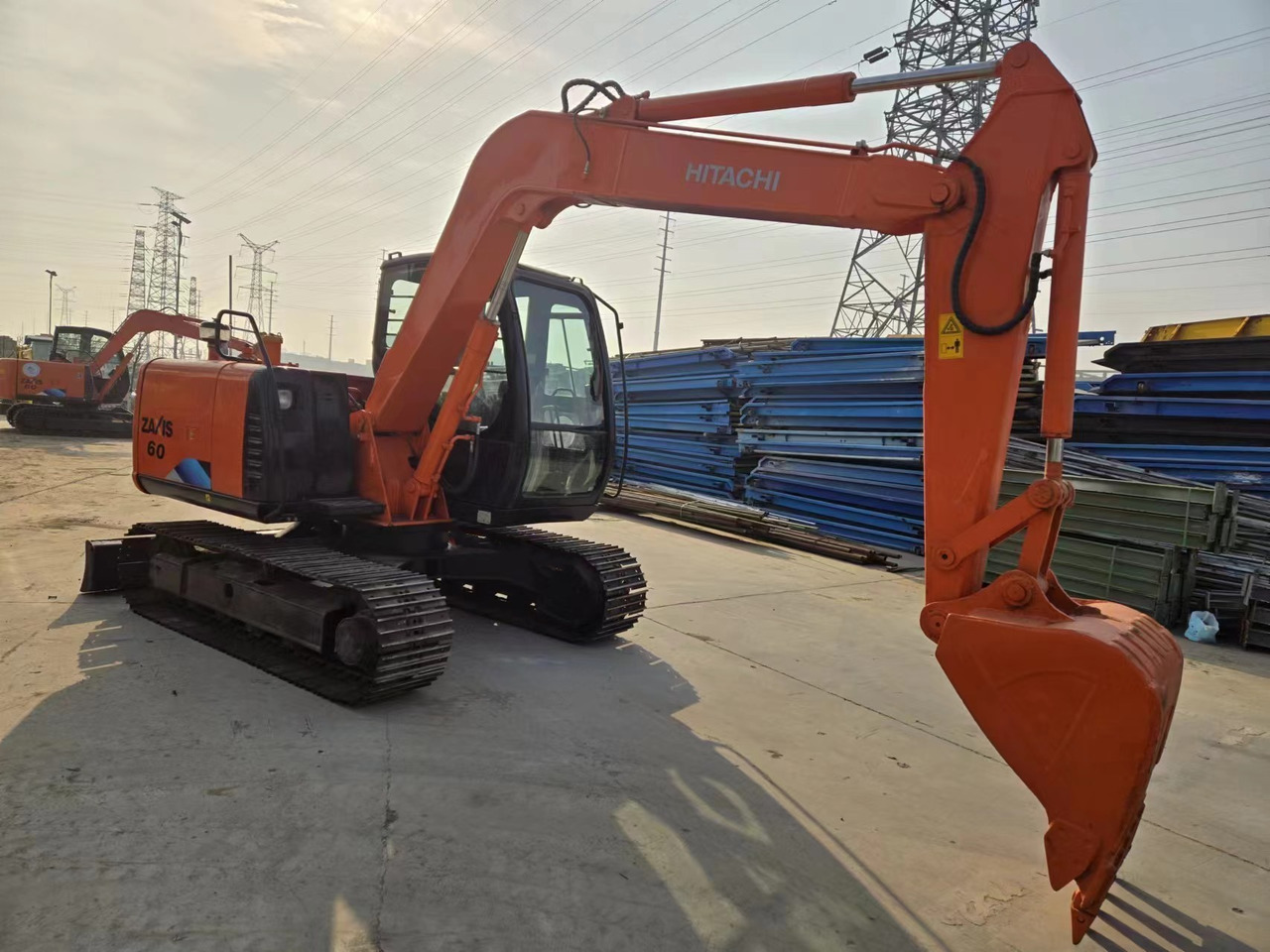 HITACHI ZX60 - Minigraafmachine: afbeelding 2 HITACHI ZX60 - Minigraafmachine: afbeelding 2