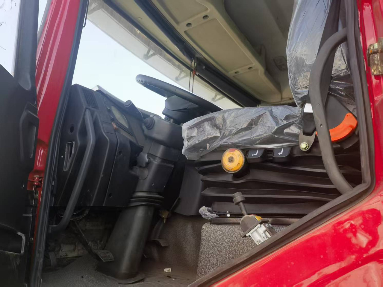 Kipper vrachtwagen Shacman F3000 8*4 Dump truck: afbeelding 9 Kipper vrachtwagen Shacman F3000 8*4 Dump truck: afbeelding 9