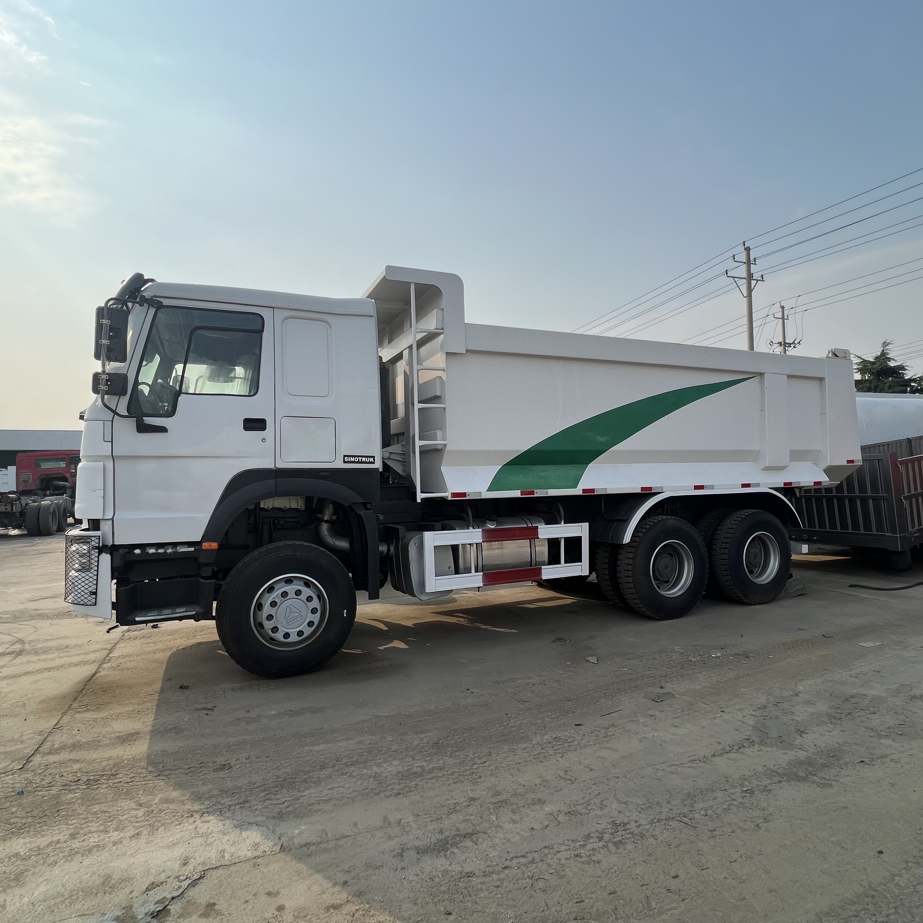 Kipper vrachtwagen Sinotruk HOWO 371 6*4 Dump truck: afbeelding 8