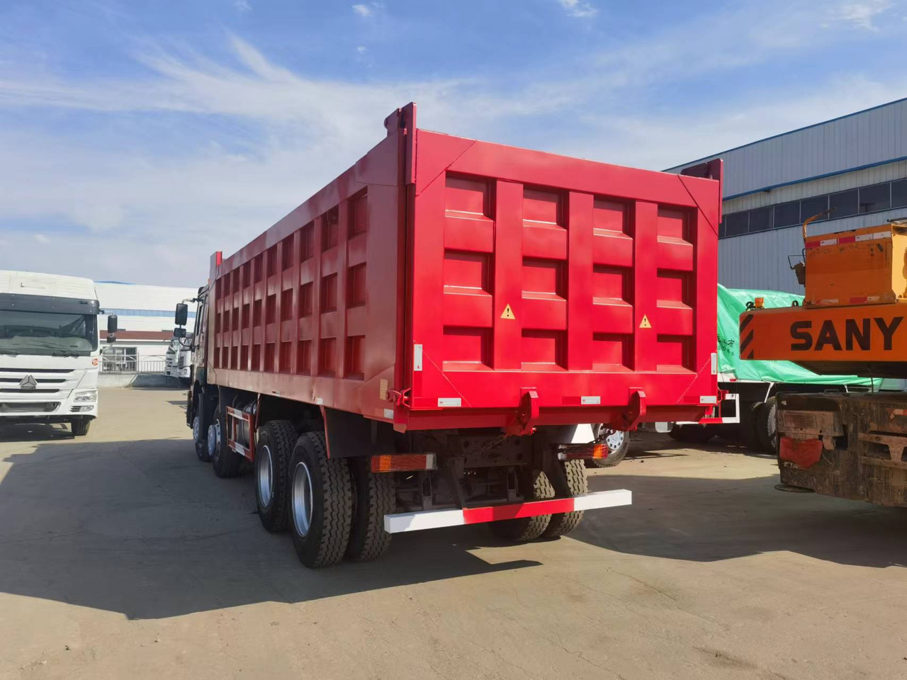 Kipper vrachtwagen Sinotruk HOWO 371 8*4 Dump truck: afbeelding 7 Kipper vrachtwagen Sinotruk HOWO 371 8*4 Dump truck: afbeelding 7