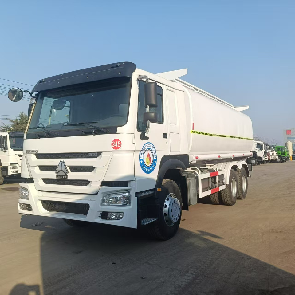 Sinotruk HOWO 371 Tank truck - Tankwagen: afbeelding 5 Sinotruk HOWO 371 Tank truck - Tankwagen: afbeelding 5