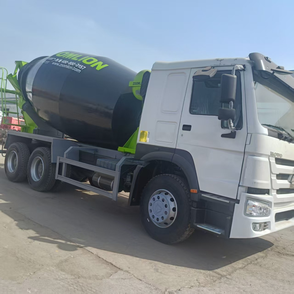 Sinotruk HOWO 6*4 Concrete mixer truck - Betonmixer: afbeelding 3 Sinotruk HOWO 6*4 Concrete mixer truck - Betonmixer: afbeelding 3