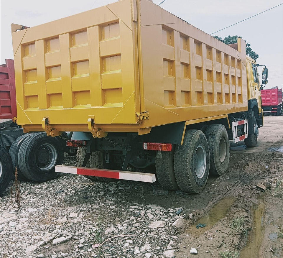Sinotruk HOWO 6*4 Dump truck - Kipper vrachtwagen: afbeelding 4 Sinotruk HOWO 6*4 Dump truck - Kipper vrachtwagen: afbeelding 4