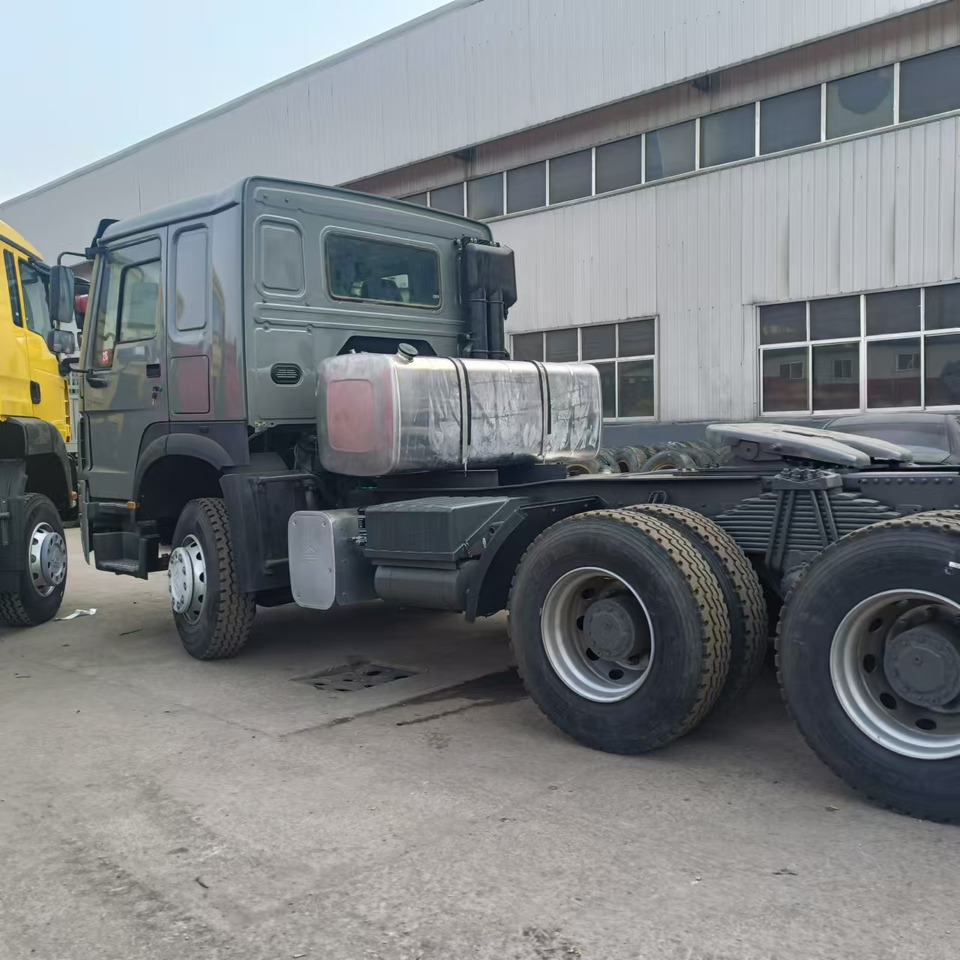 Trekker Sinotruk HOWO 371 6*4 Tractor: afbeelding 10 Trekker Sinotruk HOWO 371 6*4 Tractor: afbeelding 10