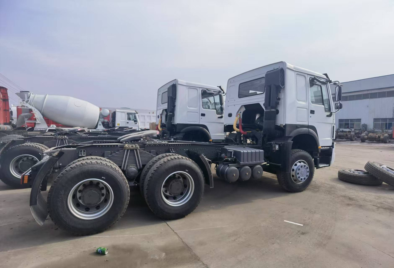 Trekker Sinotruk HOWO 371 Tractor: afbeelding 7 Trekker Sinotruk HOWO 371 Tractor: afbeelding 7
