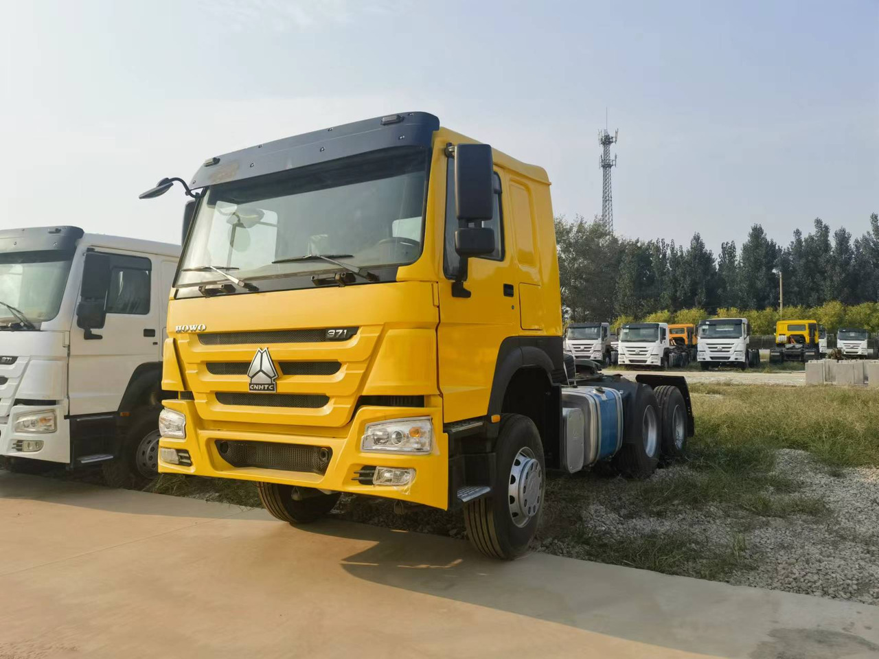 Sinotruk HOWO 371 Tractor - Trekker: afbeelding 1 Sinotruk HOWO 371 Tractor - Trekker: afbeelding 1