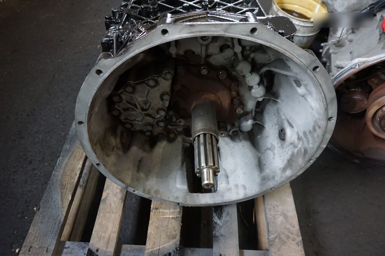 ZF (ZF 16S2220) MAN TGX truck - Versnellingsbak voor Vrachtwagen: afbeelding 2 ZF (ZF 16S2220) MAN TGX truck - Versnellingsbak voor Vrachtwagen: afbeelding 2