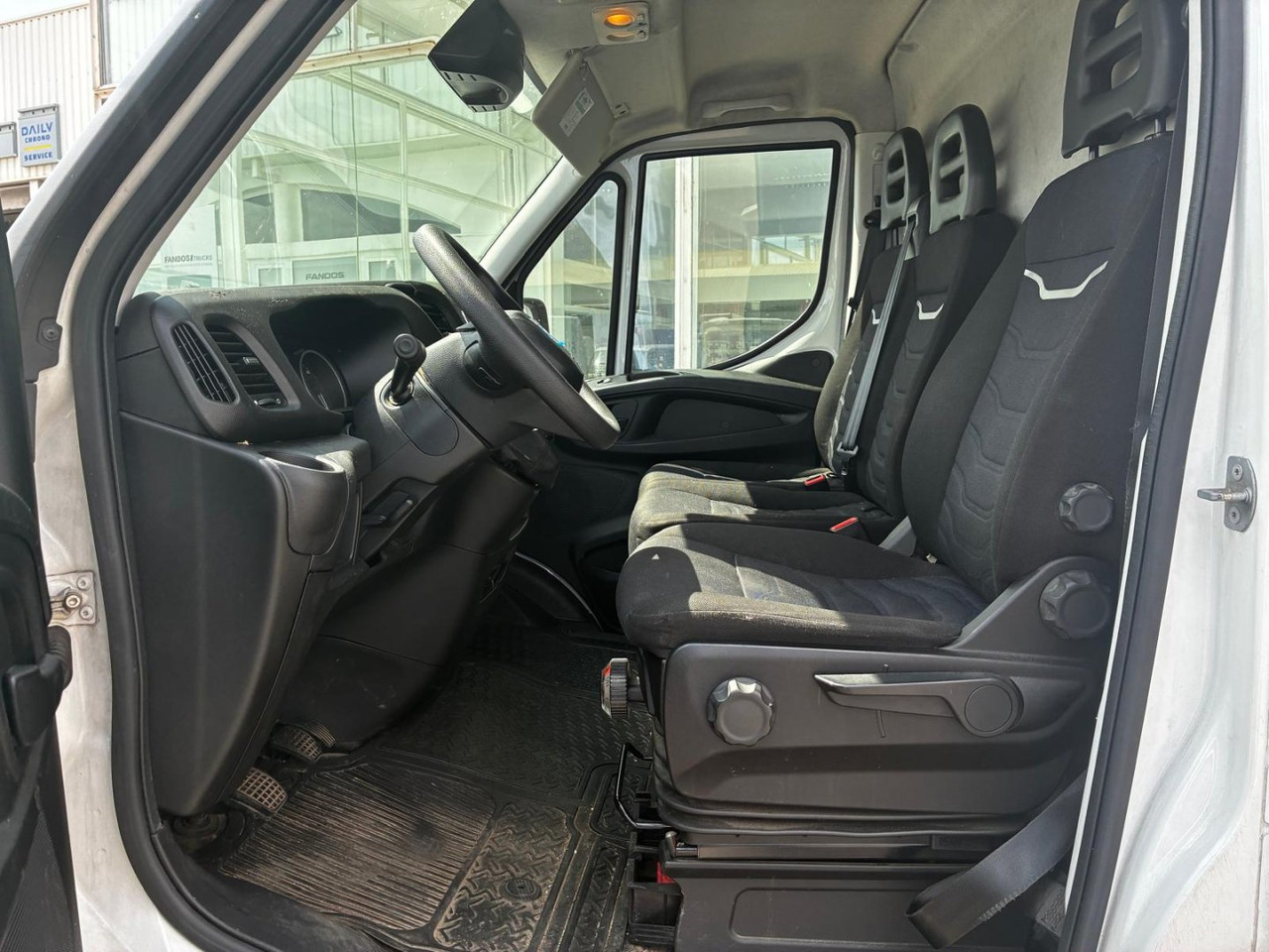 Gesloten bestelwagen Furgón IVECO 35S14 V 16m3: afbeelding 8 Gesloten bestelwagen Furgón IVECO 35S14 V 16m3: afbeelding 8