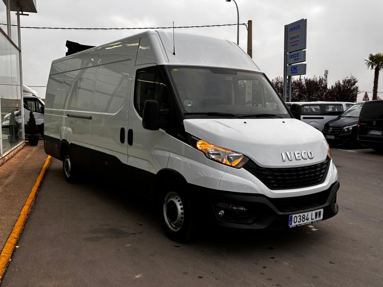 Furgón IVECO 35S14 V 16m3 - Gesloten bestelwagen: afbeelding 3 Furgón IVECO 35S14 V 16m3 - Gesloten bestelwagen: afbeelding 3