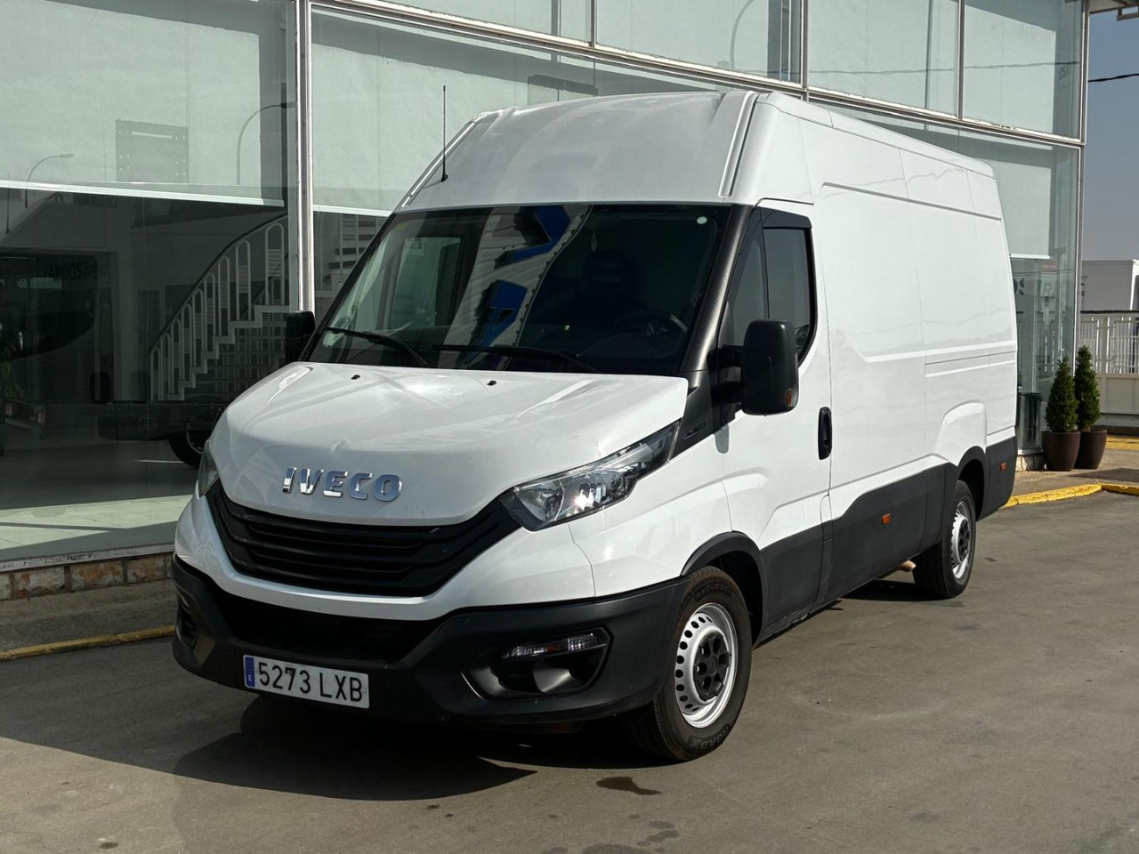 Furgón IVECO 35S16 V 12m3 - Gesloten bestelwagen: afbeelding 1 Furgón IVECO 35S16 V 12m3 - Gesloten bestelwagen: afbeelding 1