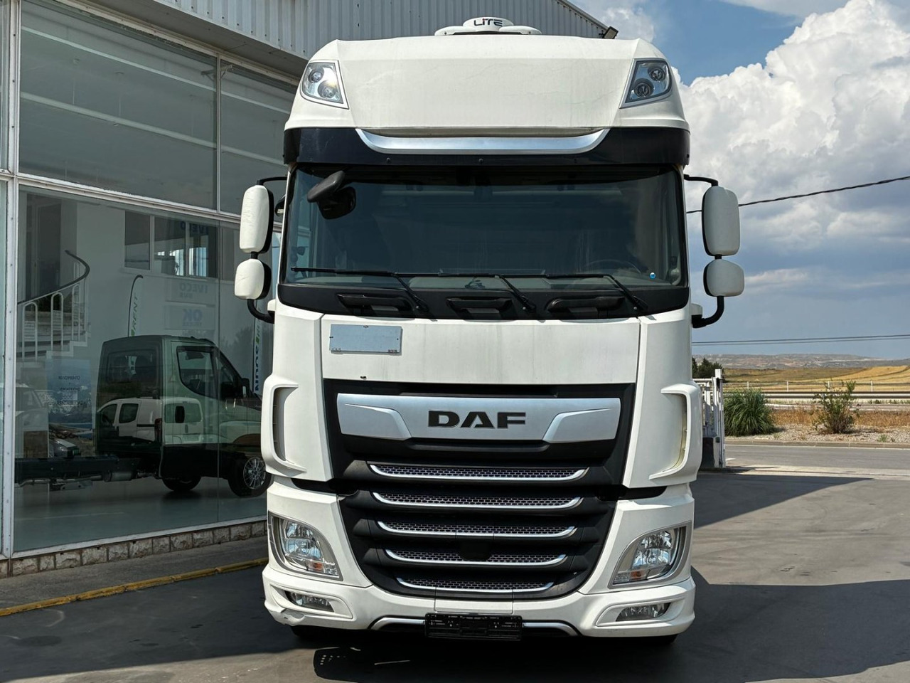 Cabeza Tractora DAF 480 AUTOMATICA CON INTARDER - Trekker: afbeelding 2 Cabeza Tractora DAF 480 AUTOMATICA CON INTARDER - Trekker: afbeelding 2