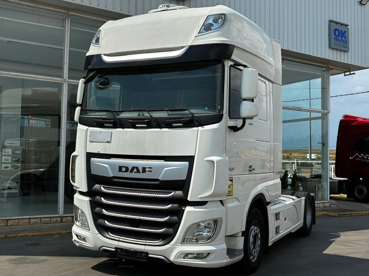 Cabeza Tractora DAF 480 AUTOMATICA CON INTARDER - Trekker: afbeelding 1 Cabeza Tractora DAF 480 AUTOMATICA CON INTARDER - Trekker: afbeelding 1