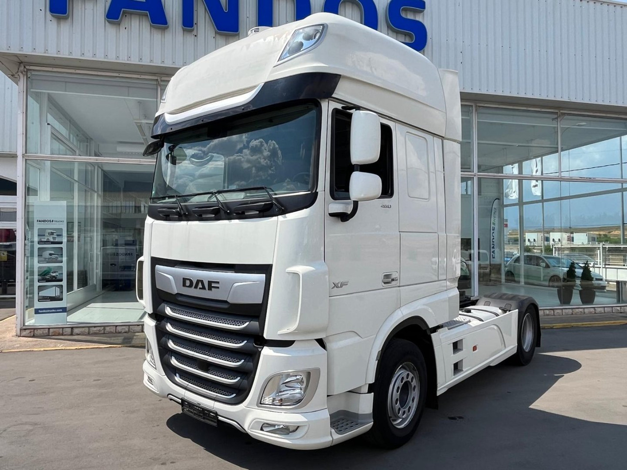 Cabeza Tractora DAF 480 AUTOMATICA CON INTARDER - Trekker: afbeelding 1 Cabeza Tractora DAF 480 AUTOMATICA CON INTARDER - Trekker: afbeelding 1