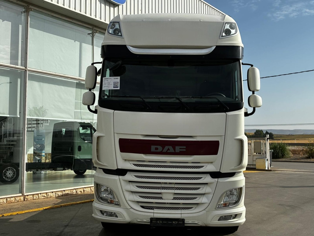 Cabeza Tractora DAF 480 SUPER SPACE CAB AUTOMATICA CON INTARDER - Trekker: afbeelding 2 Cabeza Tractora DAF 480 SUPER SPACE CAB AUTOMATICA CON INTARDER - Trekker: afbeelding 2