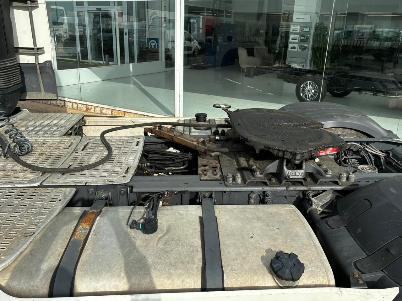 Cabeza Tractora DAF 480 SUPER SPACE CAB AUTOMATICA CON INTARDER - Trekker: afbeelding 5 Cabeza Tractora DAF 480 SUPER SPACE CAB AUTOMATICA CON INTARDER - Trekker: afbeelding 5