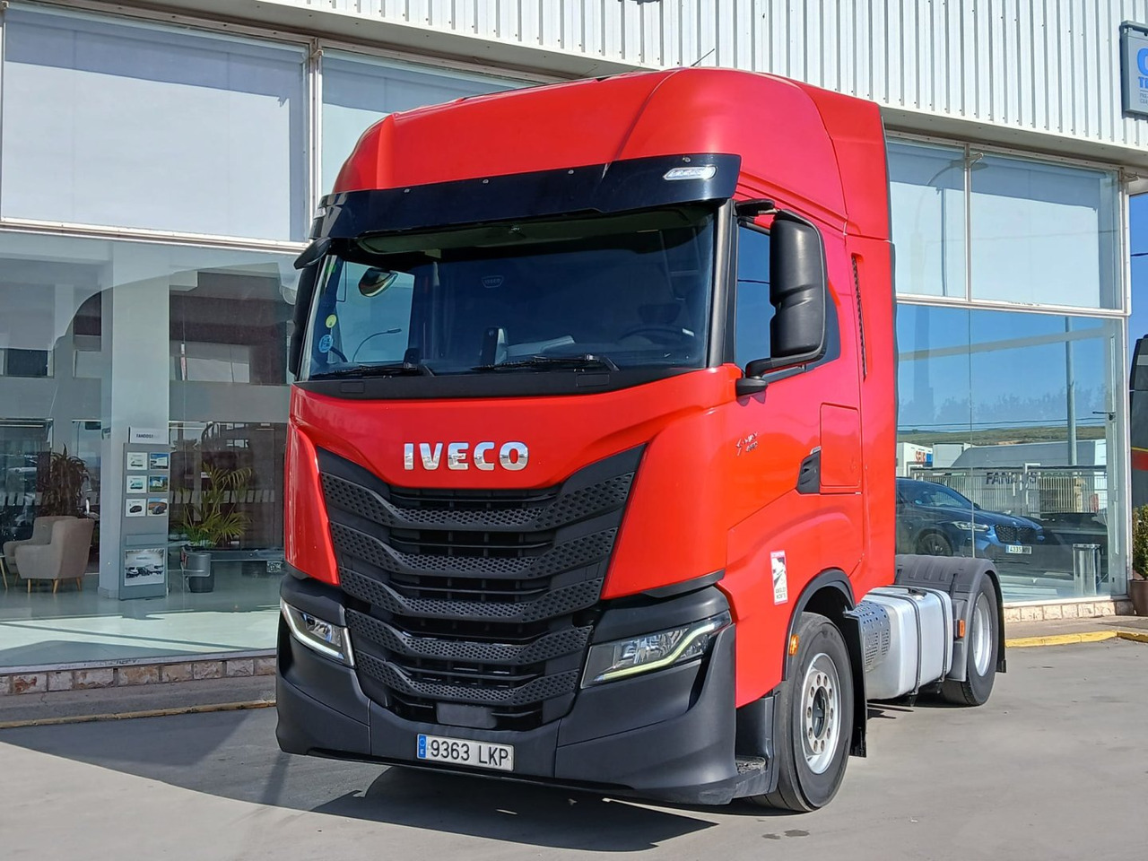 Cabeza Tractora IVECO 460 AUTOMATICO CON INTARDER - Trekker: afbeelding 1 Cabeza Tractora IVECO 460 AUTOMATICO CON INTARDER - Trekker: afbeelding 1