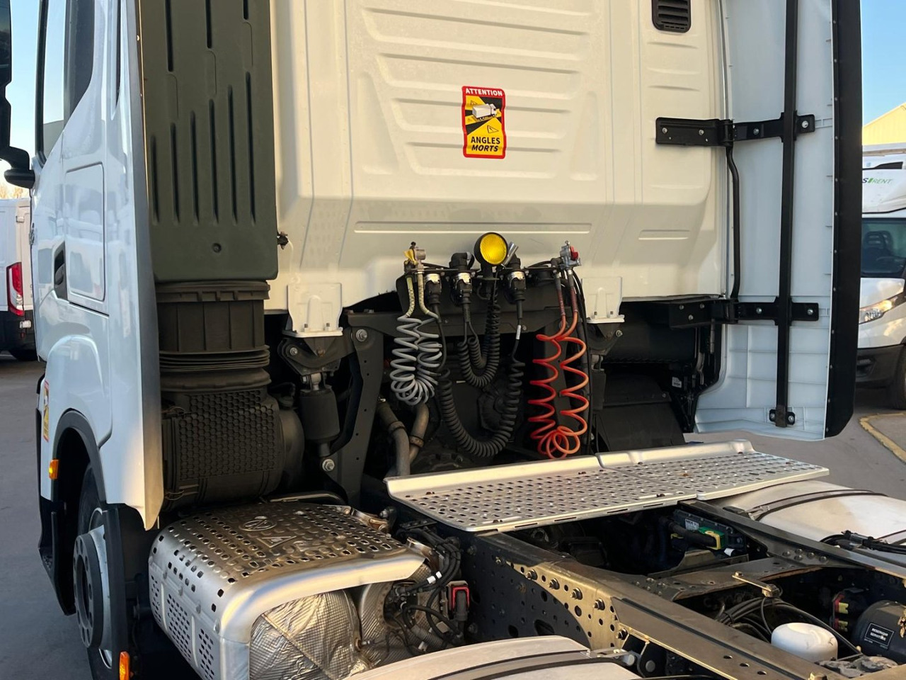 Cabeza Tractora IVECO 480 AUTOMATICO CON INTARDER - Trekker: afbeelding 5 Cabeza Tractora IVECO 480 AUTOMATICO CON INTARDER - Trekker: afbeelding 5