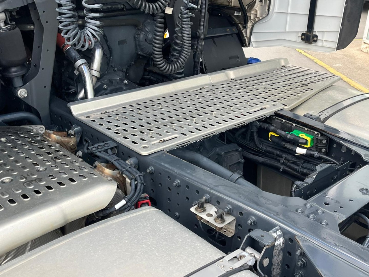 Cabeza Tractora IVECO S-WAY 510 AUTOMATICO CON INTARDER - Trekker: afbeelding 5 Cabeza Tractora IVECO S-WAY 510 AUTOMATICO CON INTARDER - Trekker: afbeelding 5