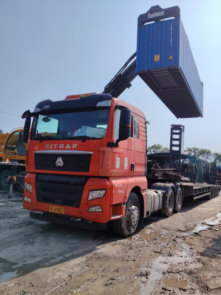 FANTUZZI CS45KM 45 TON REACH STACKER - Reach stacker: afbeelding 2 FANTUZZI CS45KM 45 TON REACH STACKER - Reach stacker: afbeelding 2