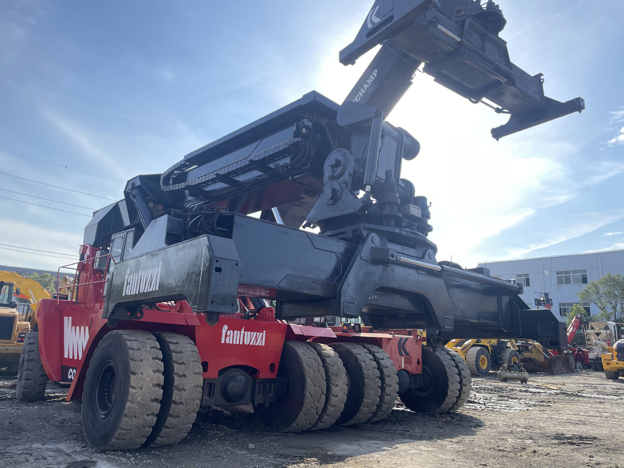 Reach stacker FANTUZZI CS45KMHD 45 TON: afbeelding 14 Reach stacker FANTUZZI CS45KMHD 45 TON: afbeelding 14