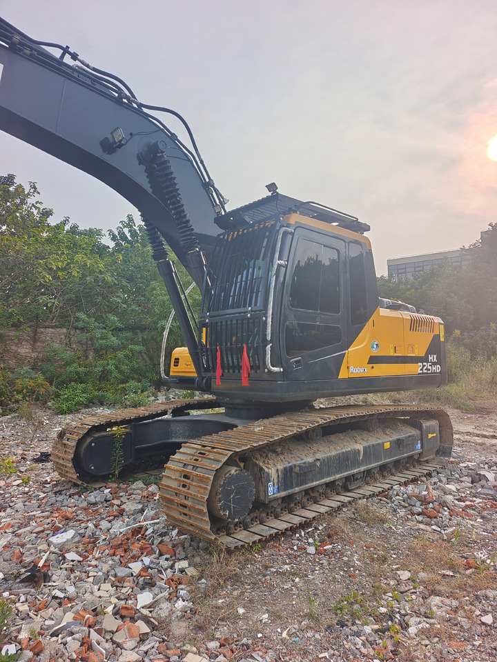 HYUNDAI HX225HD - Mobiele graafmachine: afbeelding 3 HYUNDAI HX225HD - Mobiele graafmachine: afbeelding 3