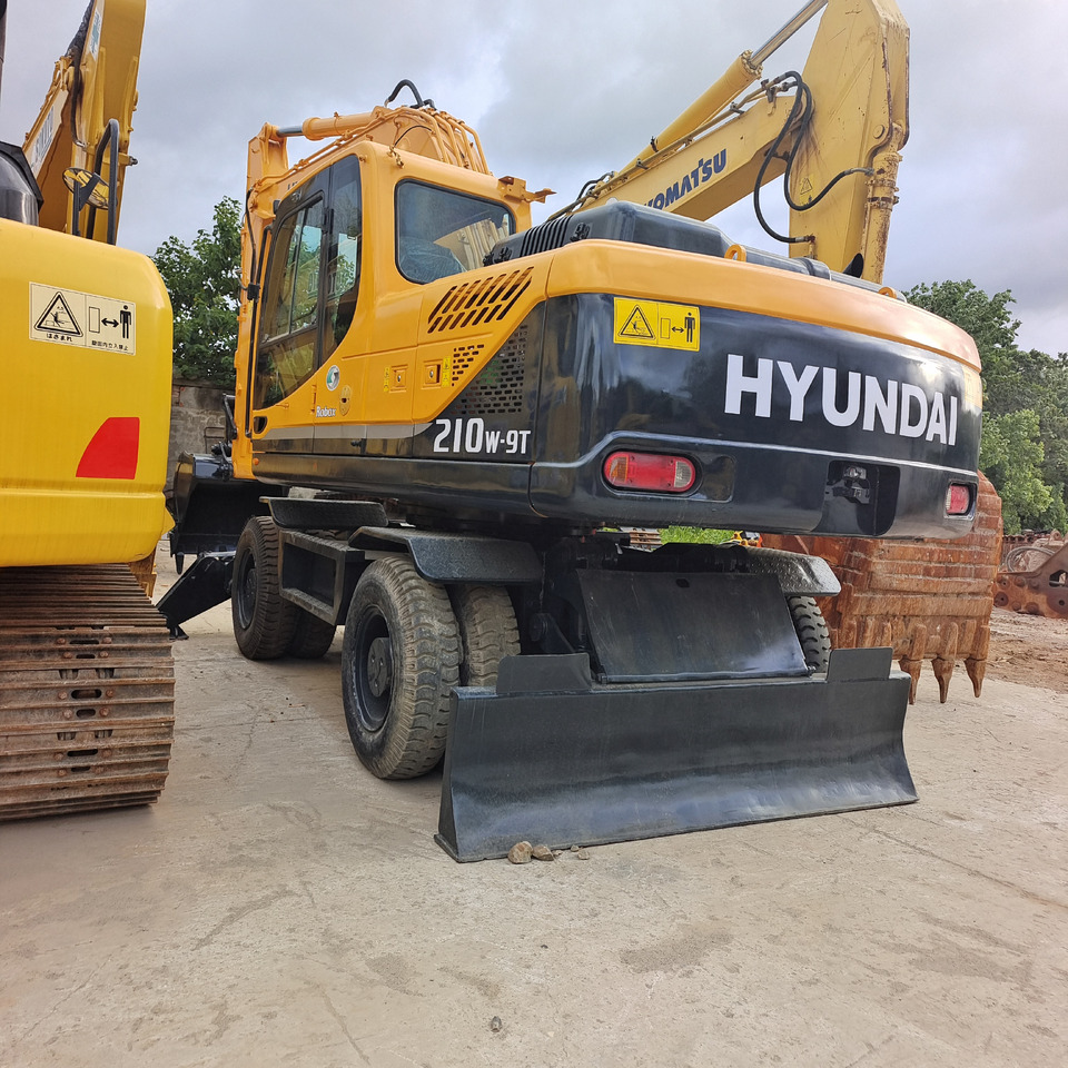 HYUNDAI R210W-9 - Mobiele graafmachine: afbeelding 2 HYUNDAI R210W-9 - Mobiele graafmachine: afbeelding 2
