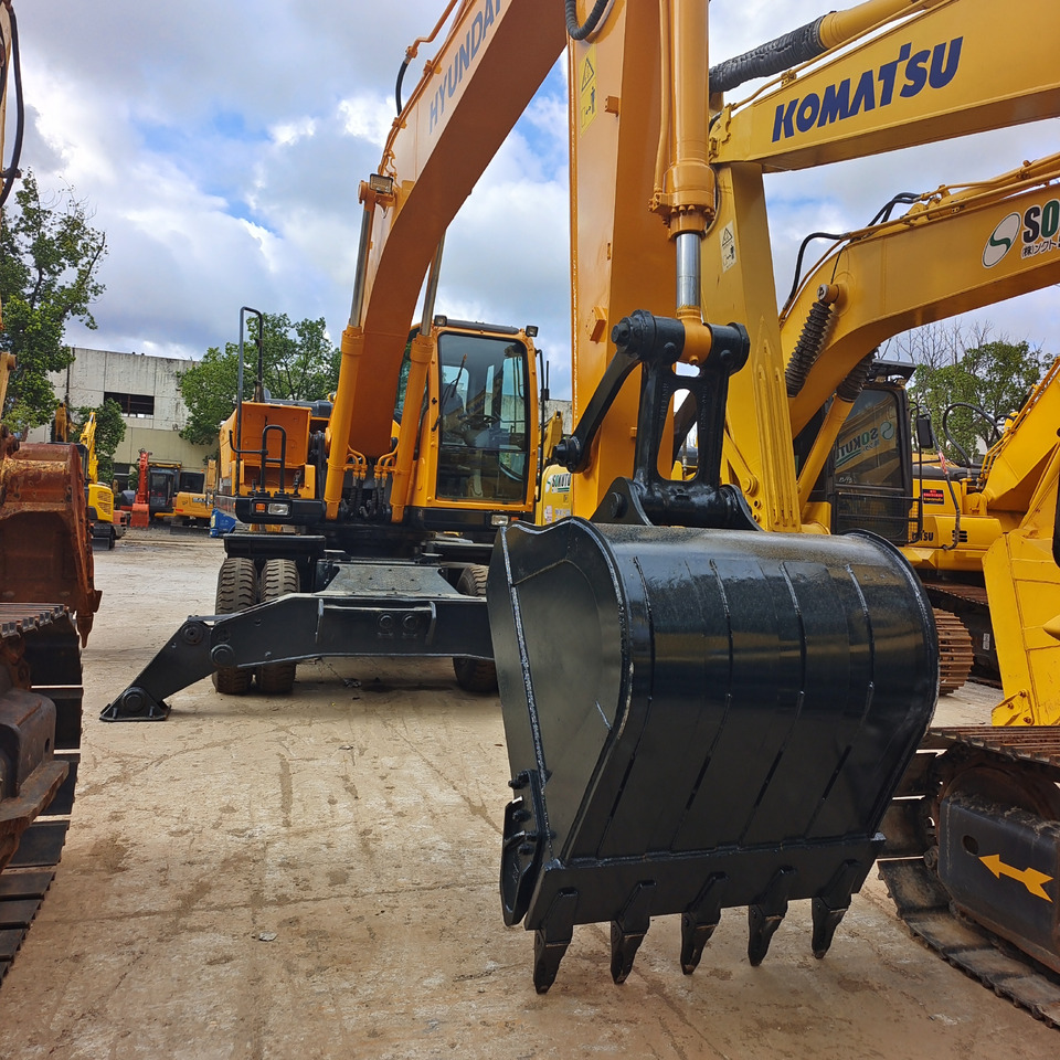 HYUNDAI R210W-9 - Mobiele graafmachine: afbeelding 4 HYUNDAI R210W-9 - Mobiele graafmachine: afbeelding 4