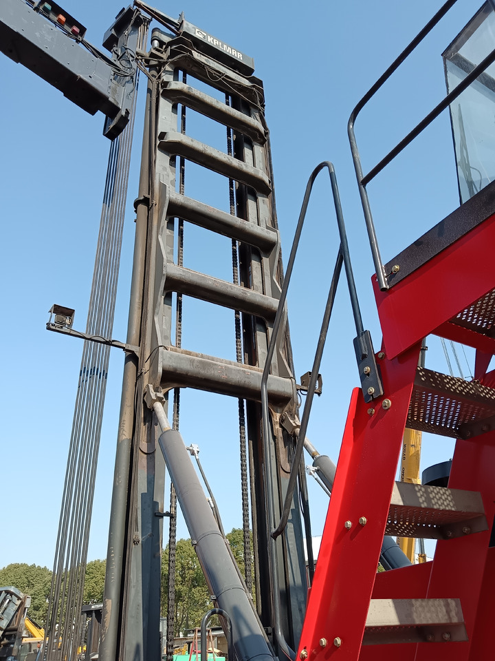 KALMAR DCE90 - Reach stacker: afbeelding 5 KALMAR DCE90 - Reach stacker: afbeelding 5
