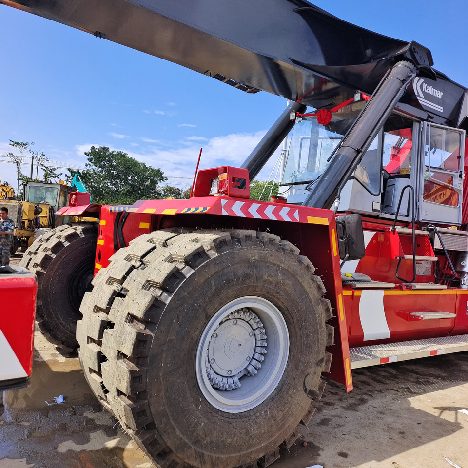 KALMAR DRF450 DRT DRU 45 TON - Reach stacker: afbeelding 5 KALMAR DRF450 DRT DRU 45 TON - Reach stacker: afbeelding 5