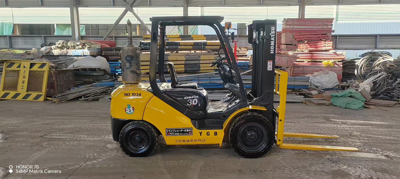 KOMATSU FD 30 - Diesel heftruck: afbeelding 3 KOMATSU FD 30 - Diesel heftruck: afbeelding 3