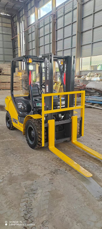 KOMATSU FD 30 - Diesel heftruck: afbeelding 4 KOMATSU FD 30 - Diesel heftruck: afbeelding 4