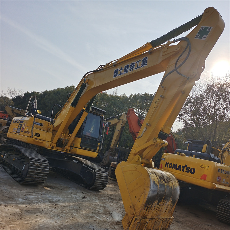 KOMATSU PC220-8N1 - Rupsgraafmachine: afbeelding 4 KOMATSU PC220-8N1 - Rupsgraafmachine: afbeelding 4