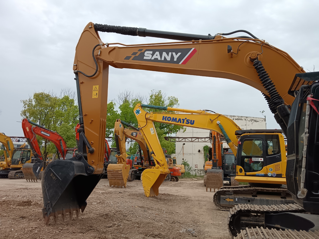 SANY SY 235H - Rupsgraafmachine: afbeelding 2 SANY SY 235H - Rupsgraafmachine: afbeelding 2