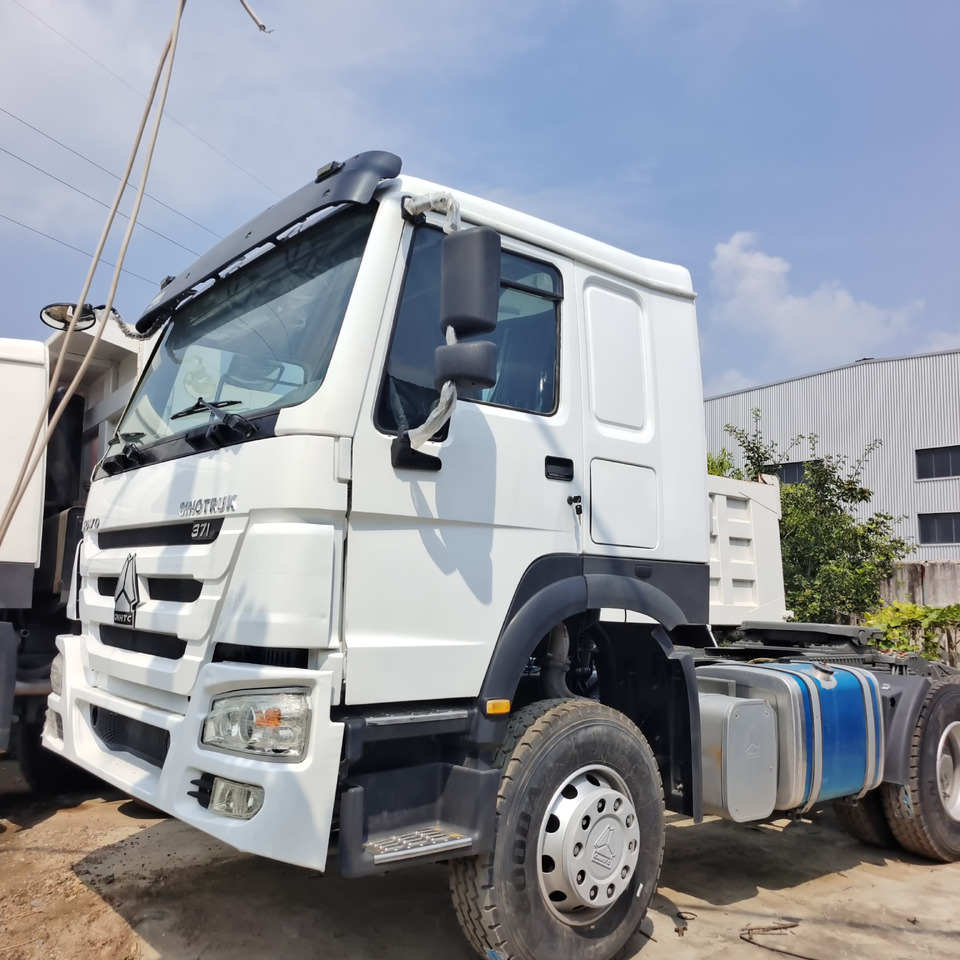 SINOTRUK HOWO 371 6*4 TRACTOR HEAD - Trekker: afbeelding 5 SINOTRUK HOWO 371 6*4 TRACTOR HEAD - Trekker: afbeelding 5