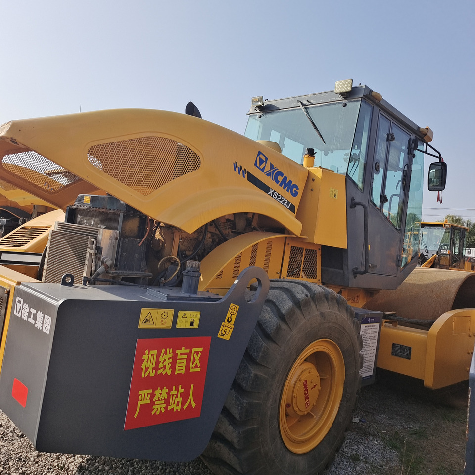 XCMG XS223J ROAD ROLLER - Schapenpootwals/ Grondverdichter: afbeelding 4 XCMG XS223J ROAD ROLLER - Schapenpootwals/ Grondverdichter: afbeelding 4
