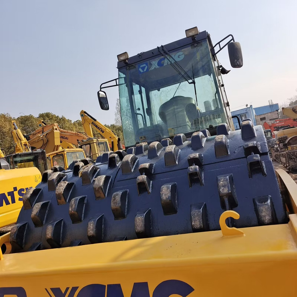 XCMG XS223J Tamping foot roller - Asfaltwals: afbeelding 1 XCMG XS223J Tamping foot roller - Asfaltwals: afbeelding 1