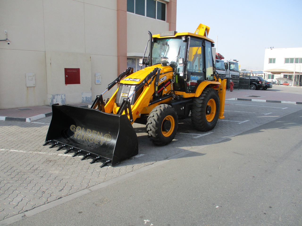 JCB 3DX PLUS 4×4 BACKHOE LOADER - Graaflaadmachine: afbeelding 2 JCB 3DX PLUS 4×4 BACKHOE LOADER - Graaflaadmachine: afbeelding 2