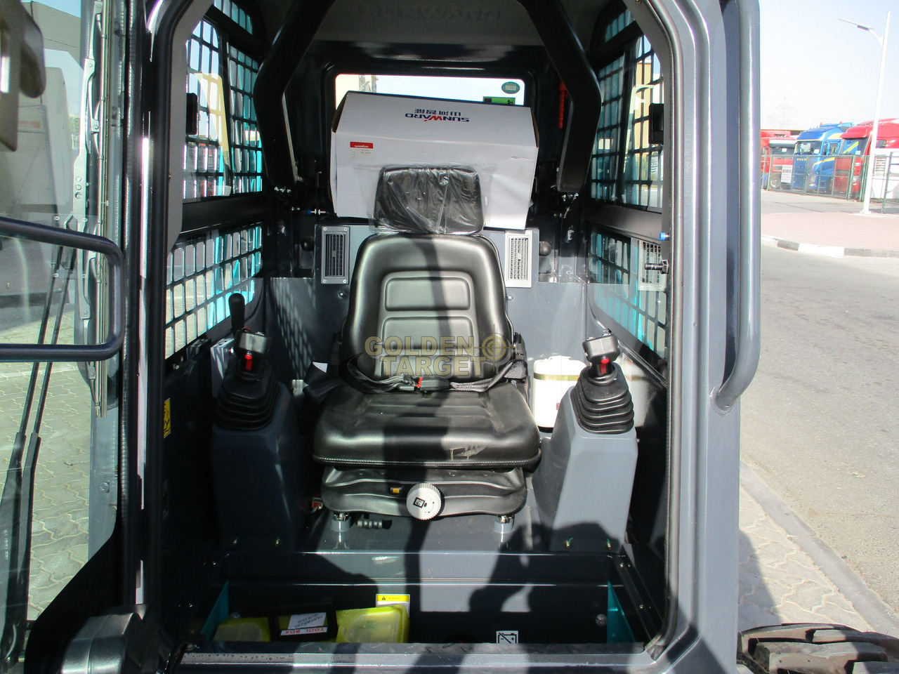 Nieuw Schranklader SUNWARD SWL4028 Skid Steer Loader: afbeelding 11 Nieuw Schranklader SUNWARD SWL4028 Skid Steer Loader: afbeelding 11