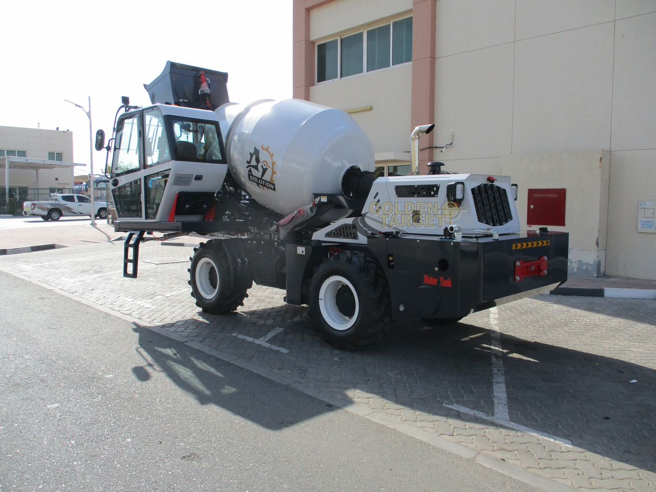 Solution H25 Self Loading Mixer - Betonmixer: afbeelding 4 Solution H25 Self Loading Mixer - Betonmixer: afbeelding 4