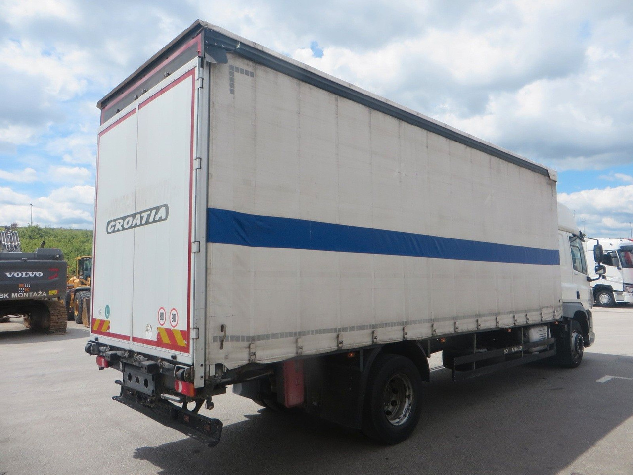 DAF CF320 4x2 18T Curtainside 7.70m - Schuifzeilen vrachtwagen: afbeelding 3 DAF CF320 4x2 18T Curtainside 7.70m - Schuifzeilen vrachtwagen: afbeelding 3