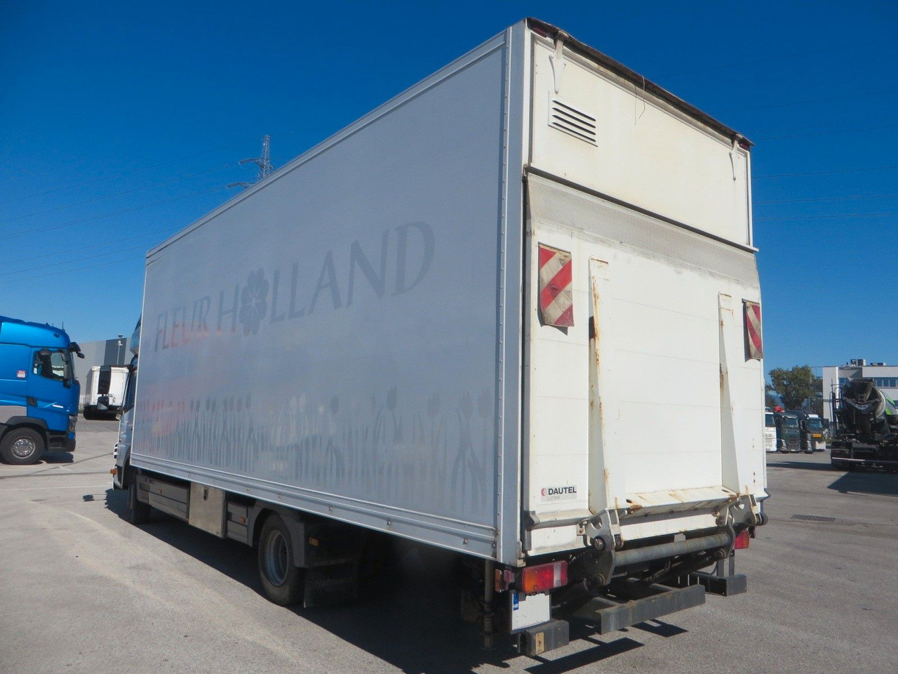 Mercedes-Benz Atego 1024 Box body with tail lift - Bakwagen: afbeelding 4 Mercedes-Benz Atego 1024 Box body with tail lift - Bakwagen: afbeelding 4