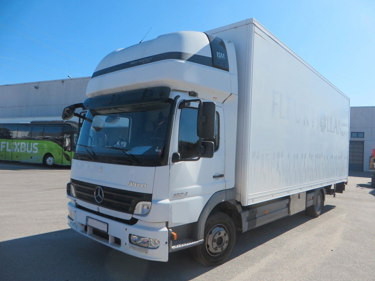 Mercedes-Benz Atego 1024 Box body with tail lift - Bakwagen: afbeelding 1 Mercedes-Benz Atego 1024 Box body with tail lift - Bakwagen: afbeelding 1