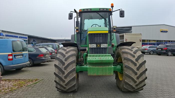 John Deere 7710 - Tractor: afbeelding 2 John Deere 7710 - Tractor: afbeelding 2