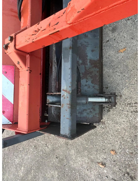 Tractor Hekamp Veegmachine met opvangbak Hydraulisch borstel: afbeelding 13 Tractor Hekamp Veegmachine met opvangbak Hydraulisch borstel: afbeelding 13